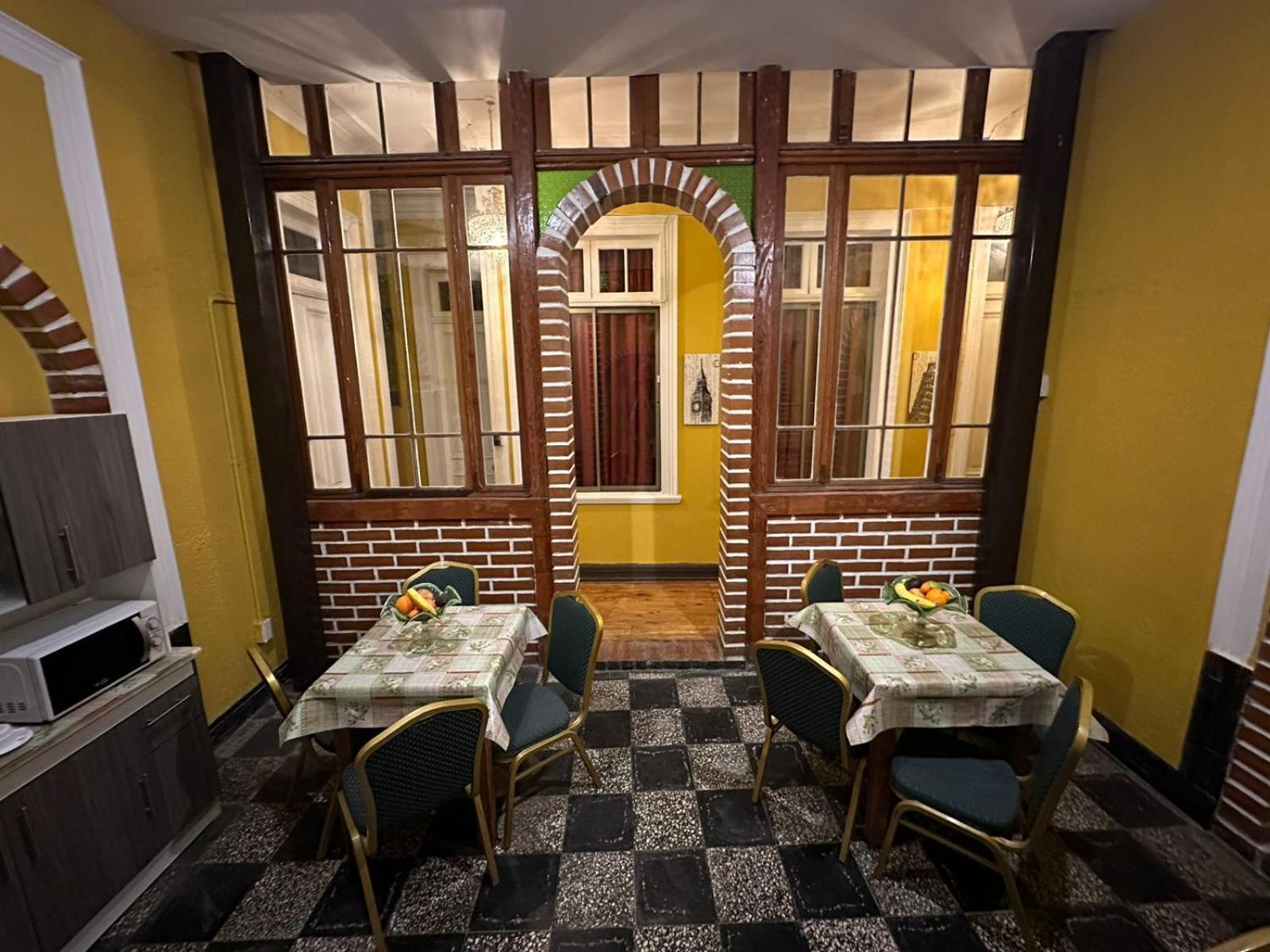 Das Gelbe Haus Valparaiso