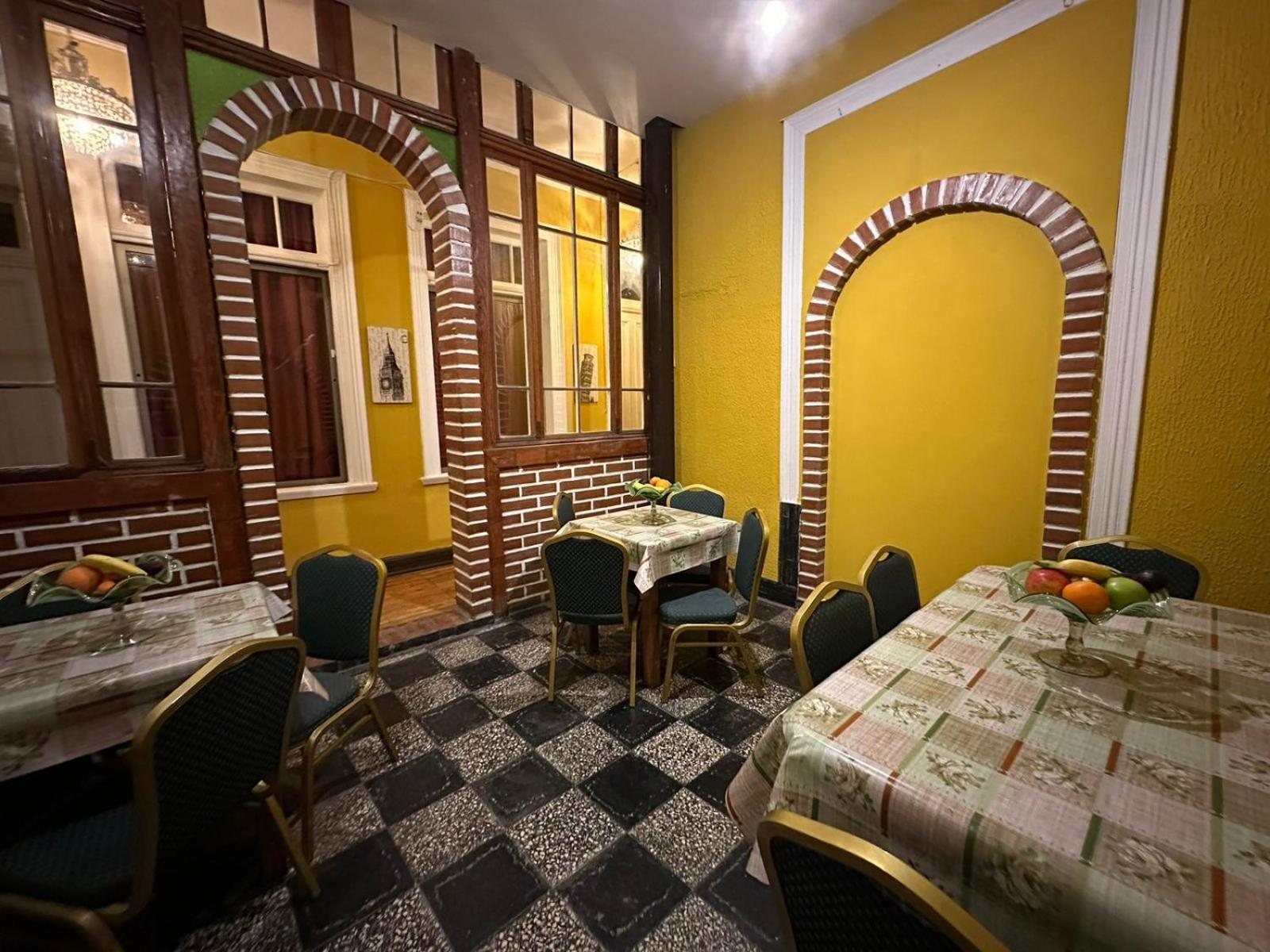Das Gelbe Haus Valparaiso